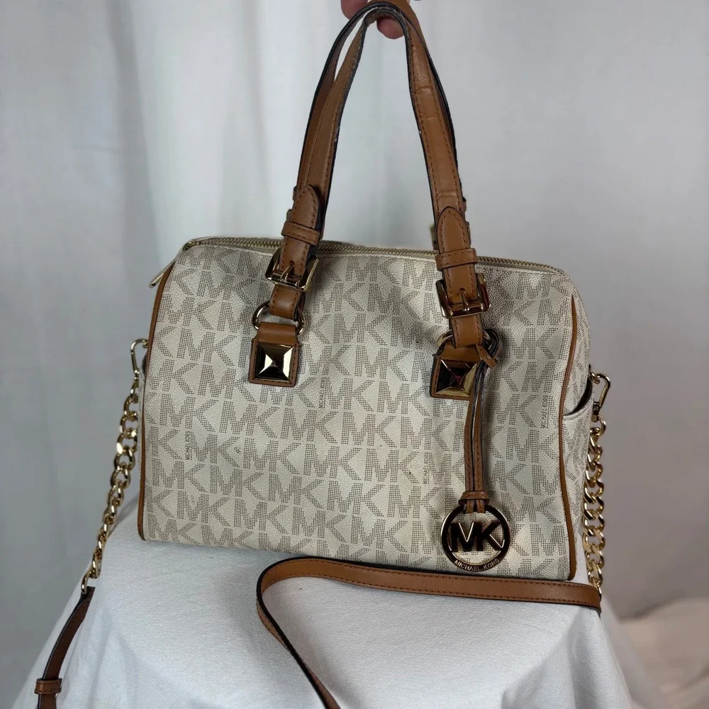 Michael Kors Medium Grayson Signature Satchel Handbag Beige Leather Gold‎ Chain
